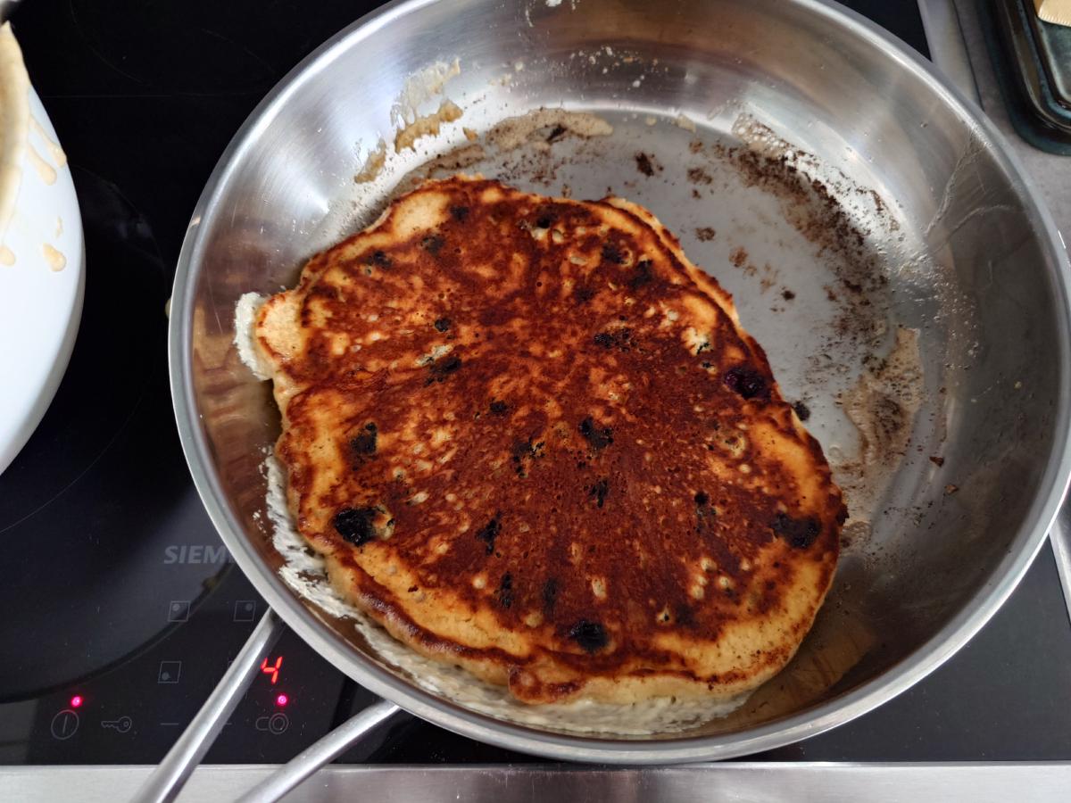 Second pancake flipped, evenly browned across the whole face