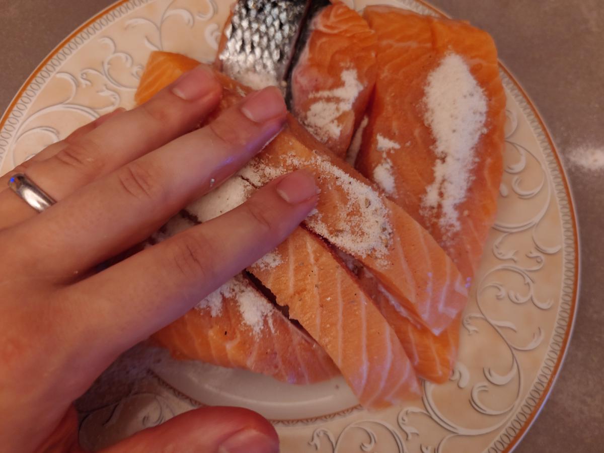 The brine rubbed over the salmon fillets