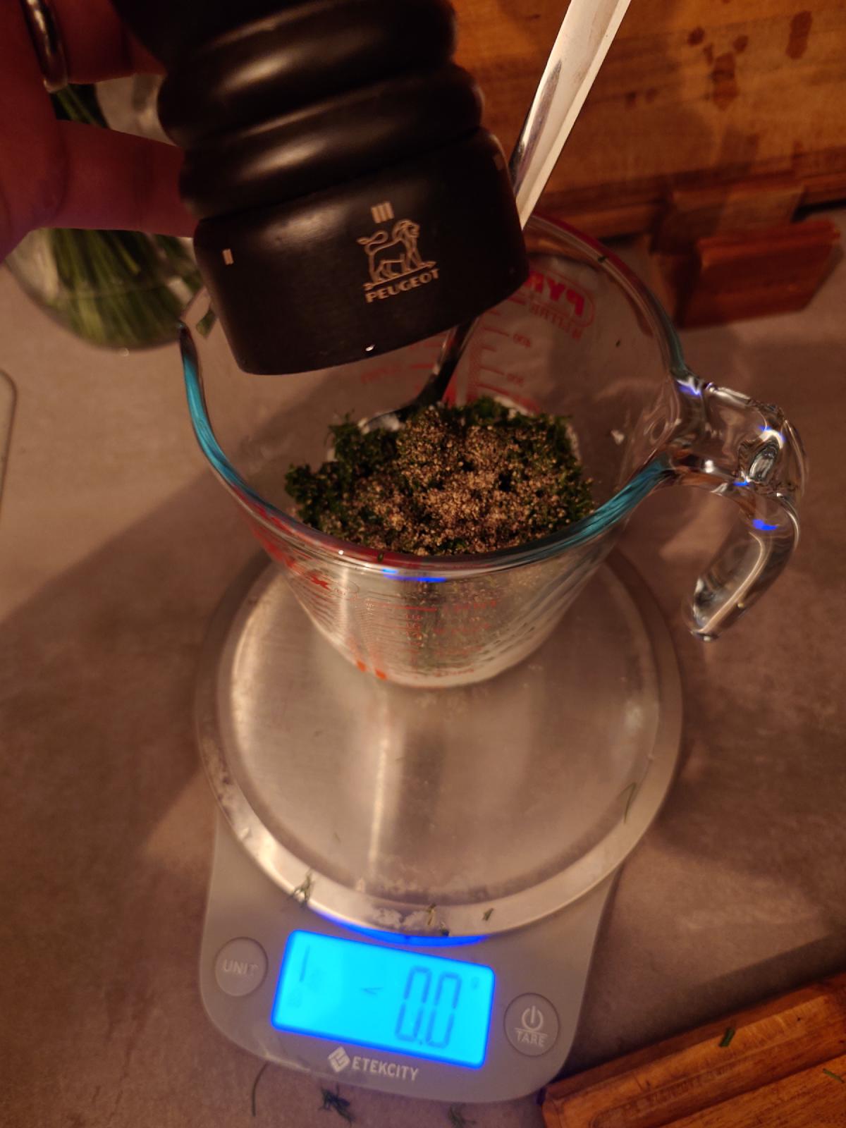 Black pepper ground in